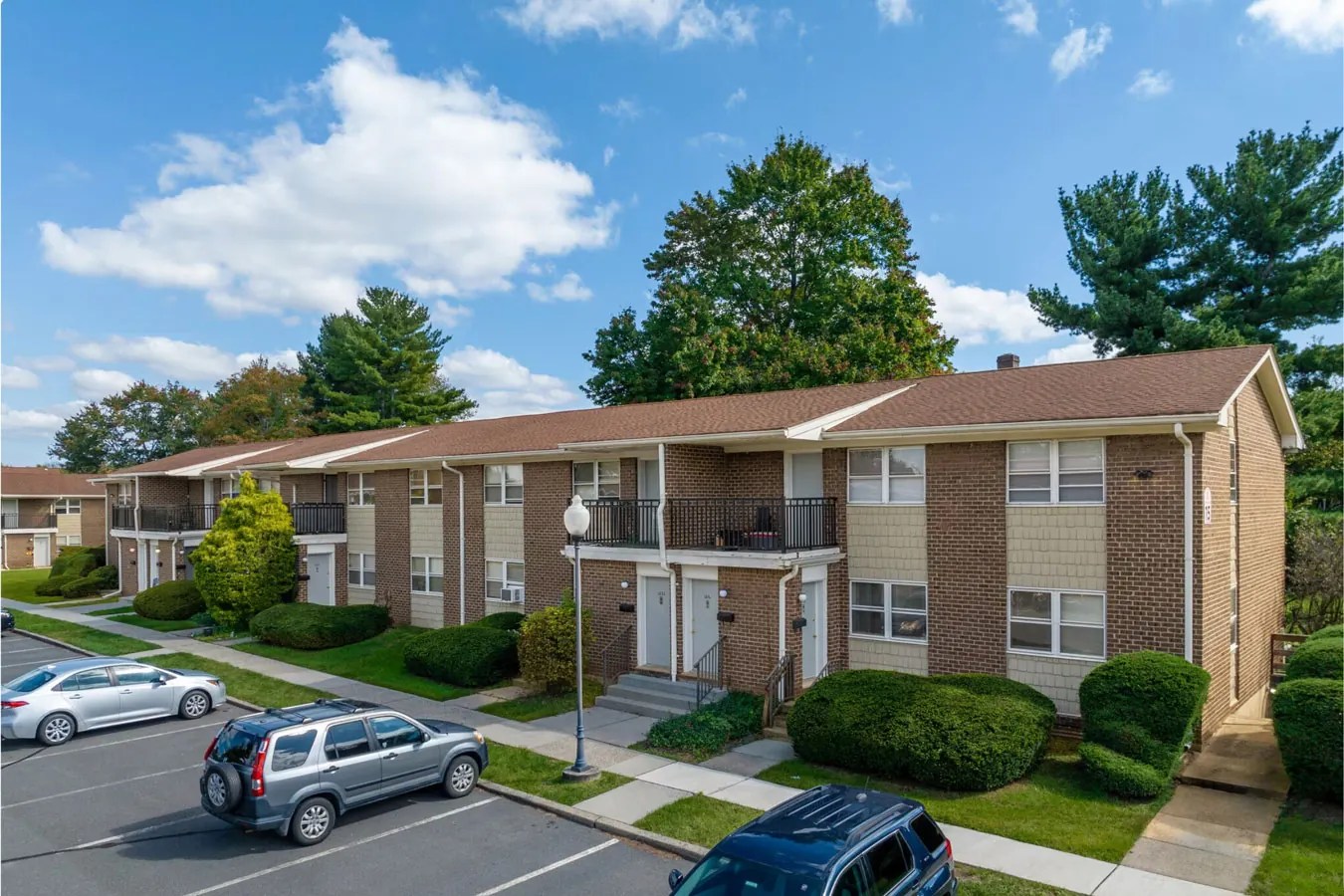 Photos & 3D Tours of Barrett Country Club in Kendall Park, NJ