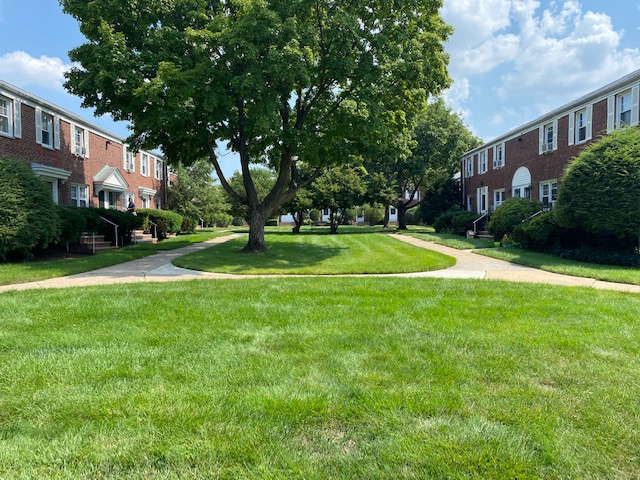 Apartments in Roselle NJ Roselle Rentals at JCMLiving
