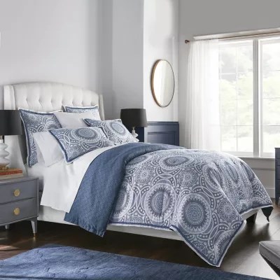 Liz Claiborne Marion 3pc. Medallion Midweight Reversible Comforter Set