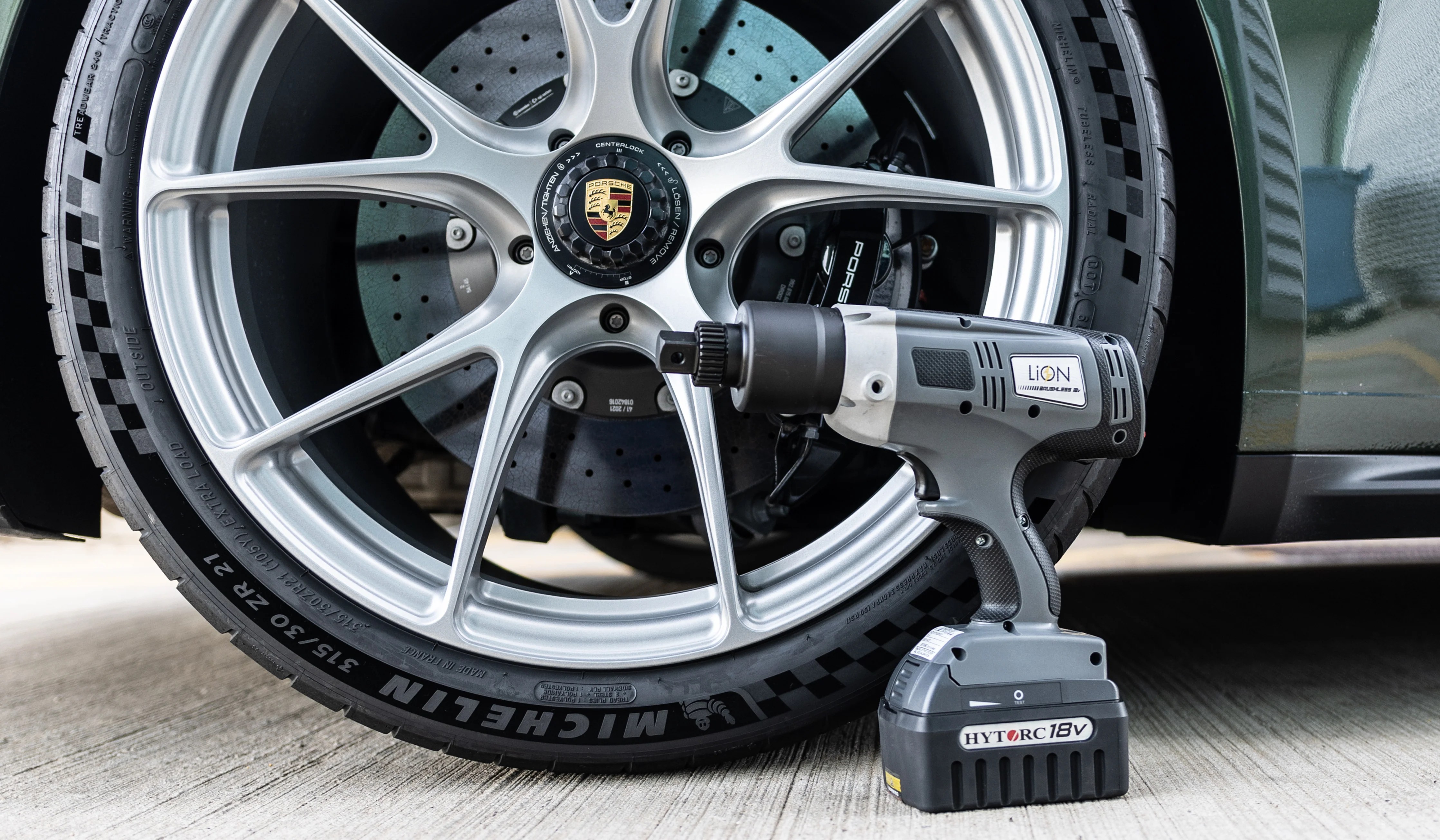 NEW HYTORC CENTRE LOCK WHEEL GUN