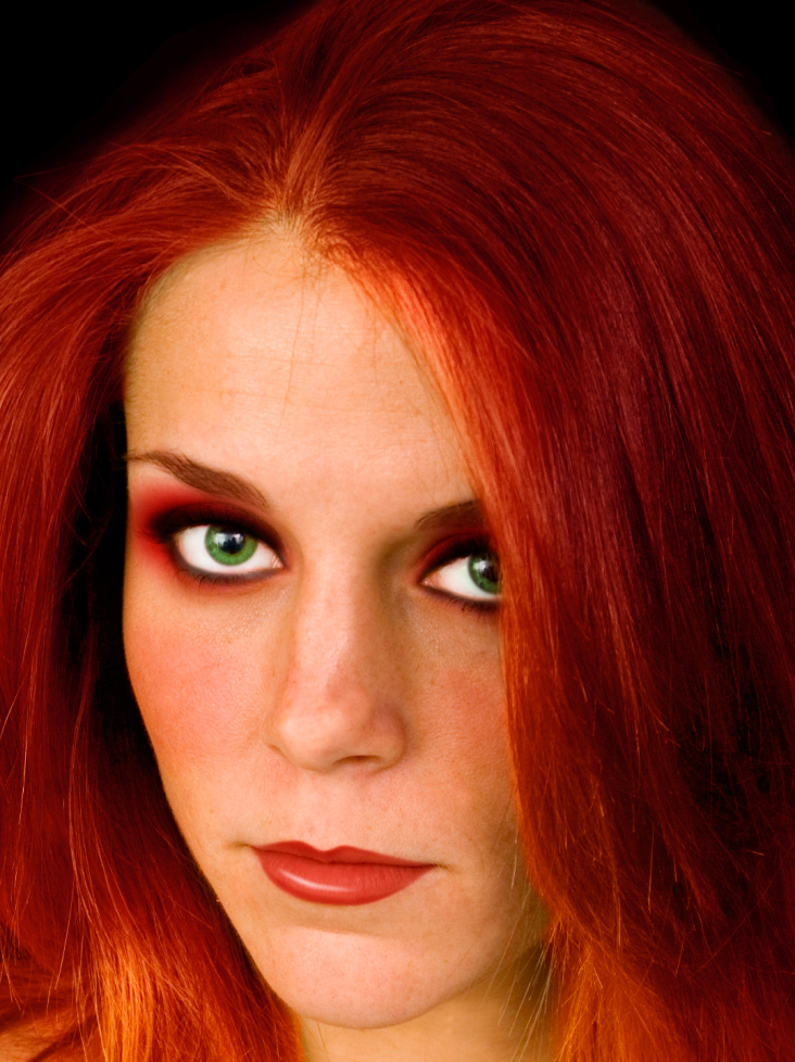 What Hair Color Looks Best With Green Eyes