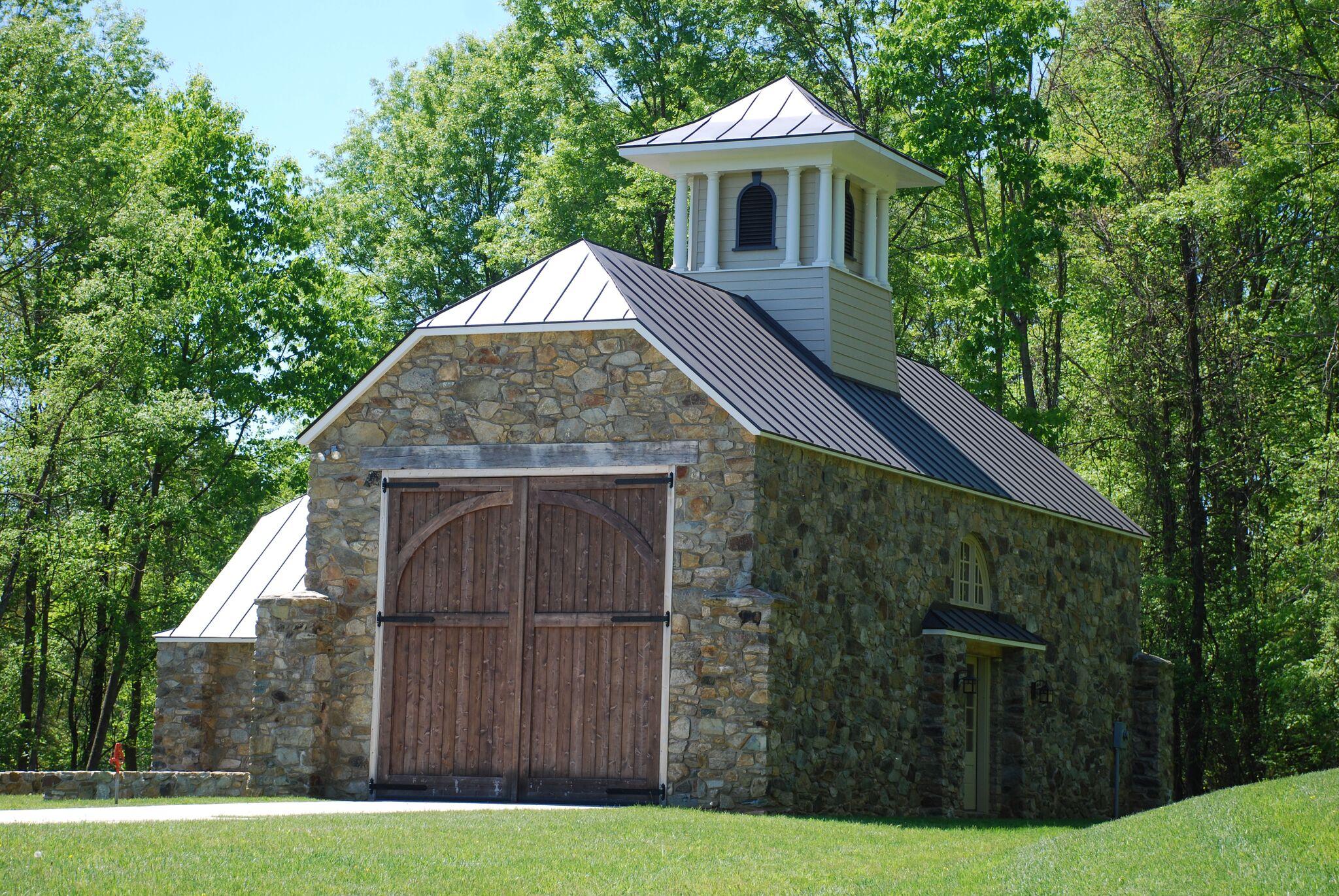 J.D. Eicher Builder, Inc. Helicopter Barn Middleburg, Virginia