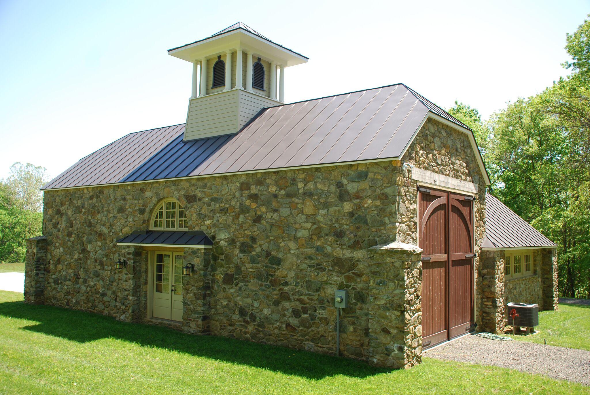 J.D. Eicher Builder, Inc. Helicopter Barn Middleburg, Virginia