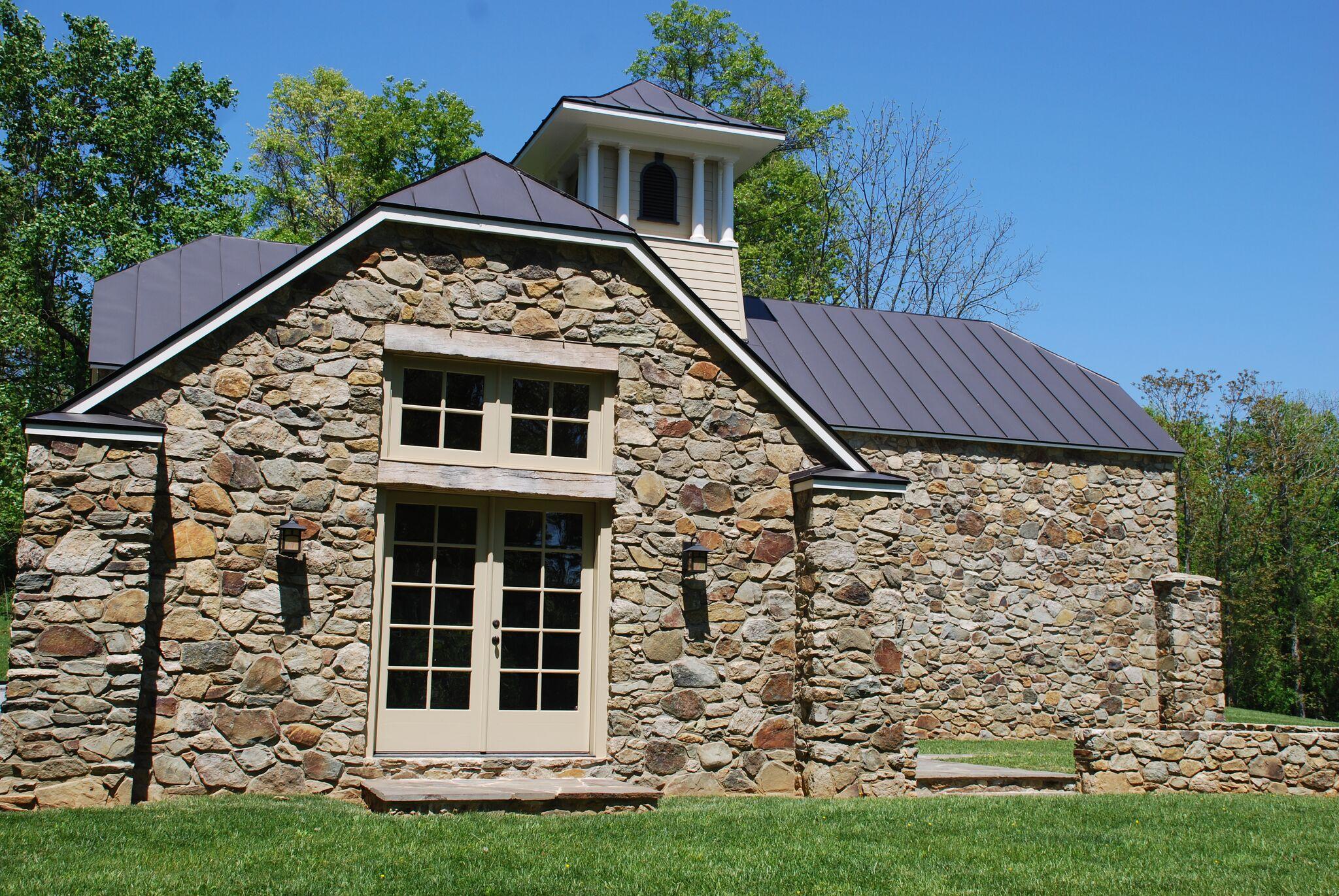 J.D. Eicher Builder, Inc. Helicopter Barn Middleburg, Virginia