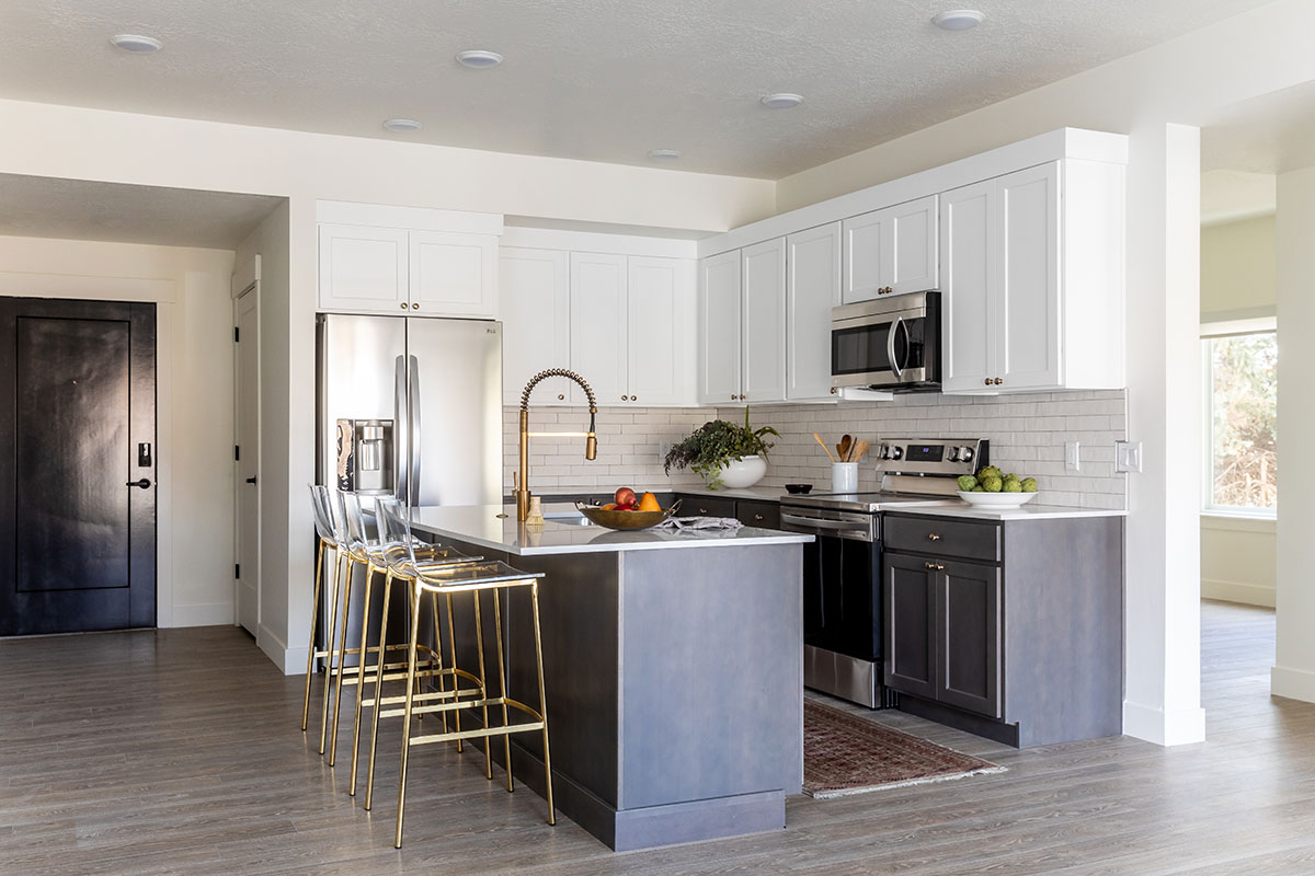 33 Views / Millcreek Apartments J Development