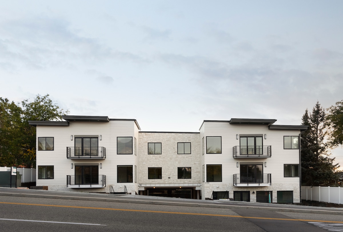33 Views / Millcreek Apartments J Development