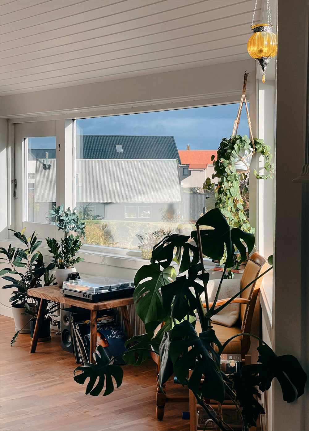 Vinyl vs. Wood vs. Aluminum Comparing Window Materials JDI Windows