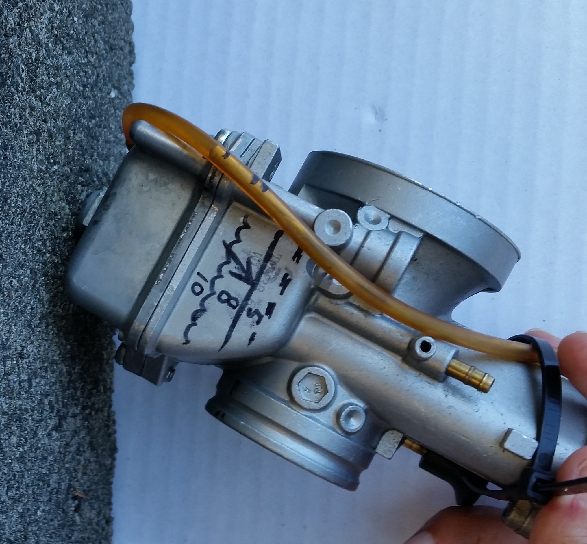 Mikuni Tilted After Adjusting to 8.5mm "Float Level" JD Jetting