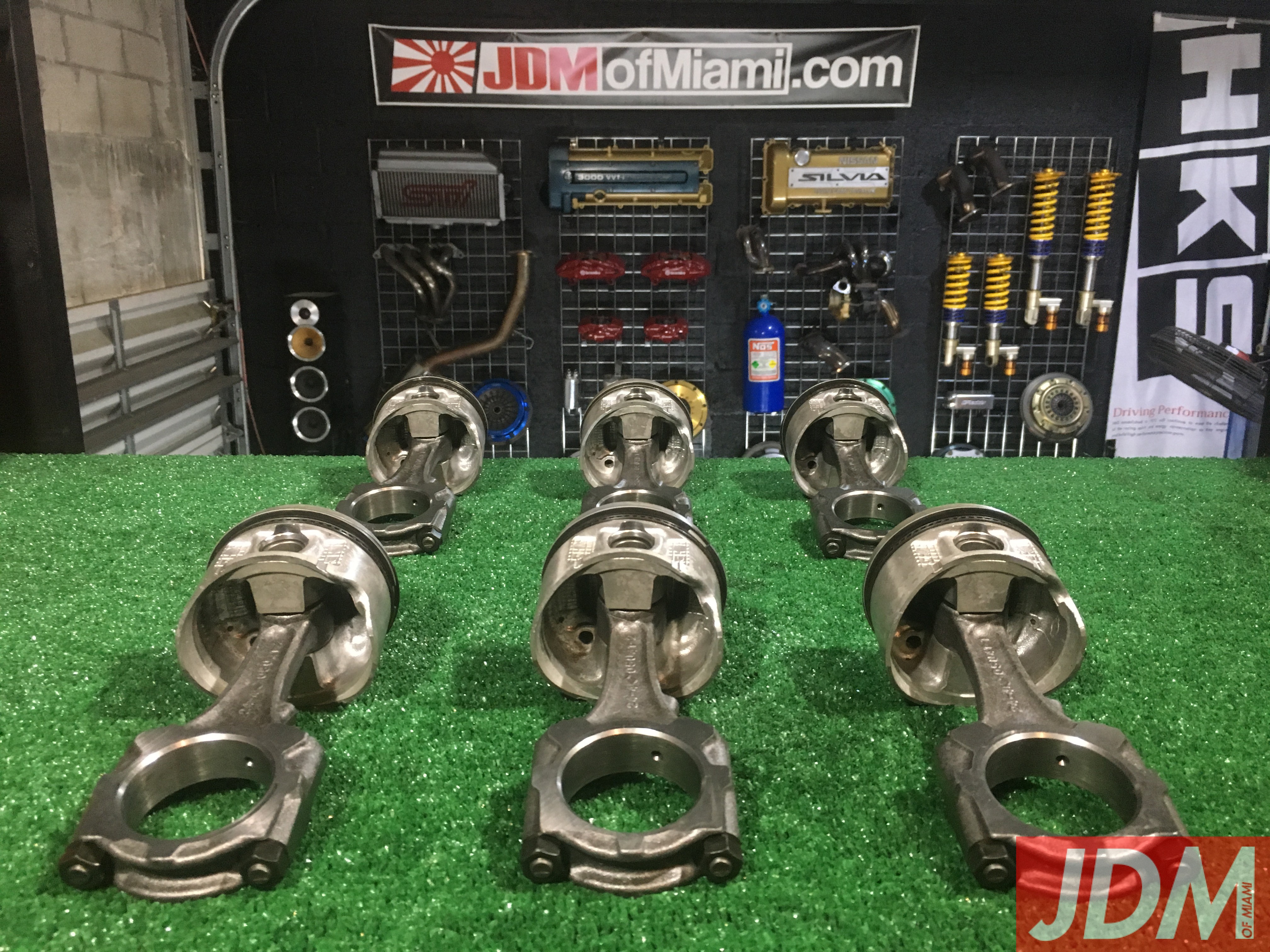 * PISTONS + CONNECTING RODS JDM of Miami