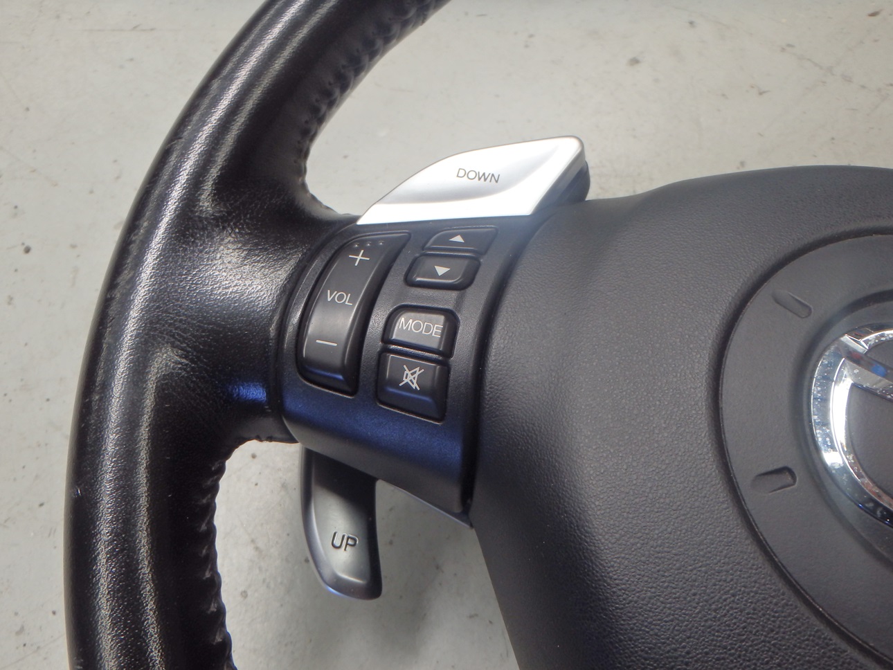 Mazda RX8 SE3P AT Tiptronic Steering Wheel