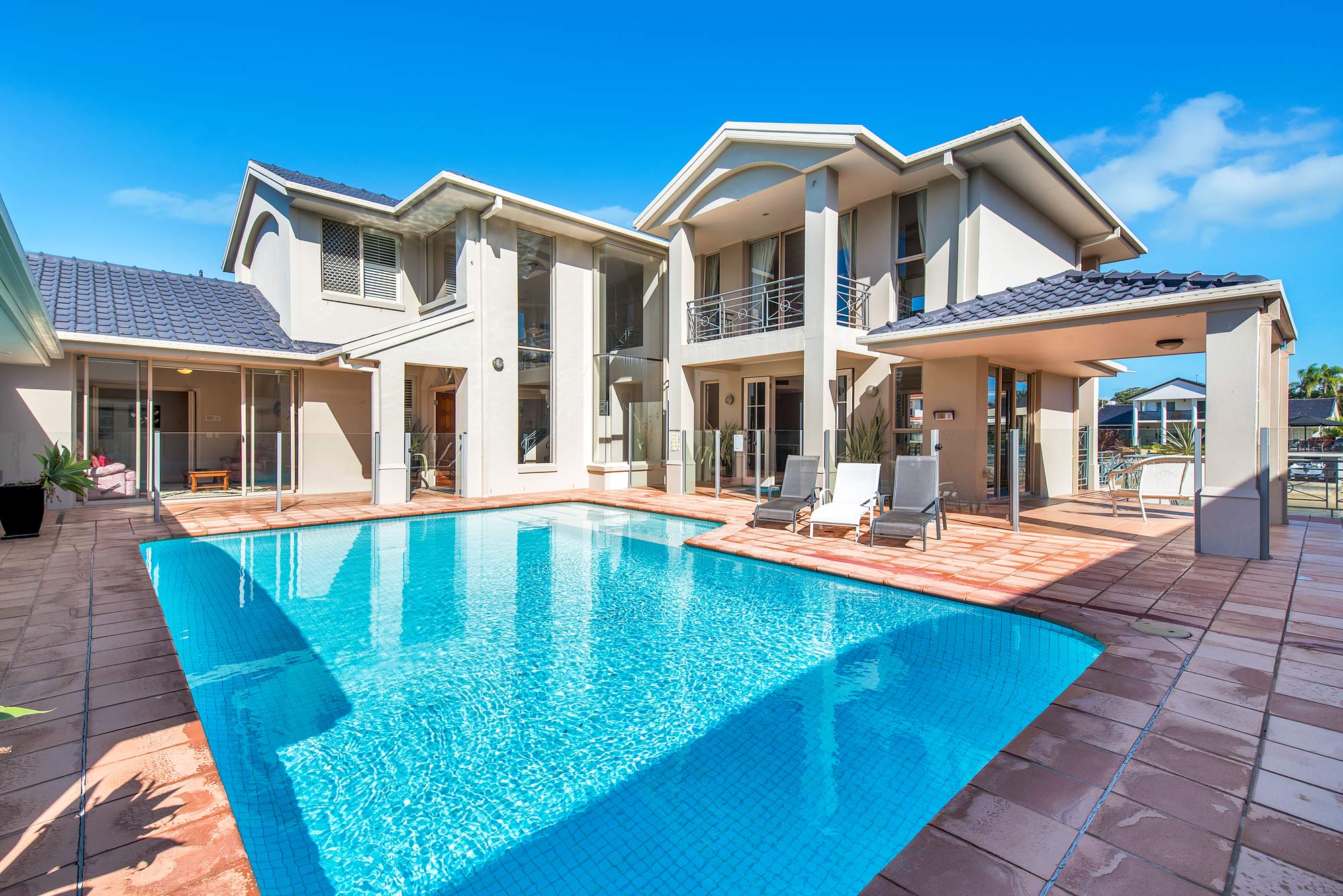 SOLD 2,300,000 36 Norseman Crt. Paradise Waters On the Paradise