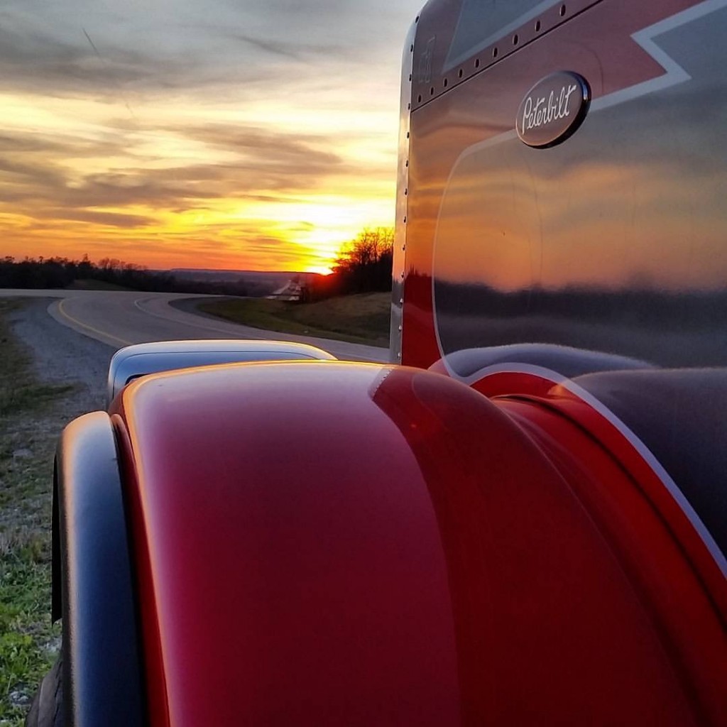 J&D Equipment Hauling