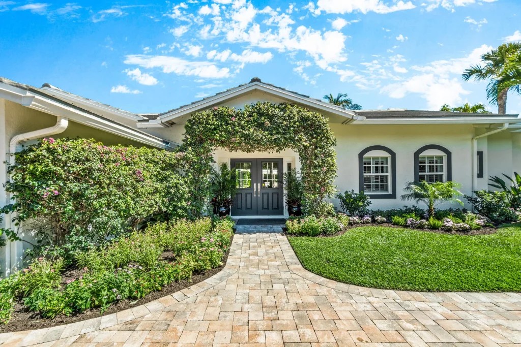 Community Spotlight Jupiter Inlet Colony, Jupiter Island South