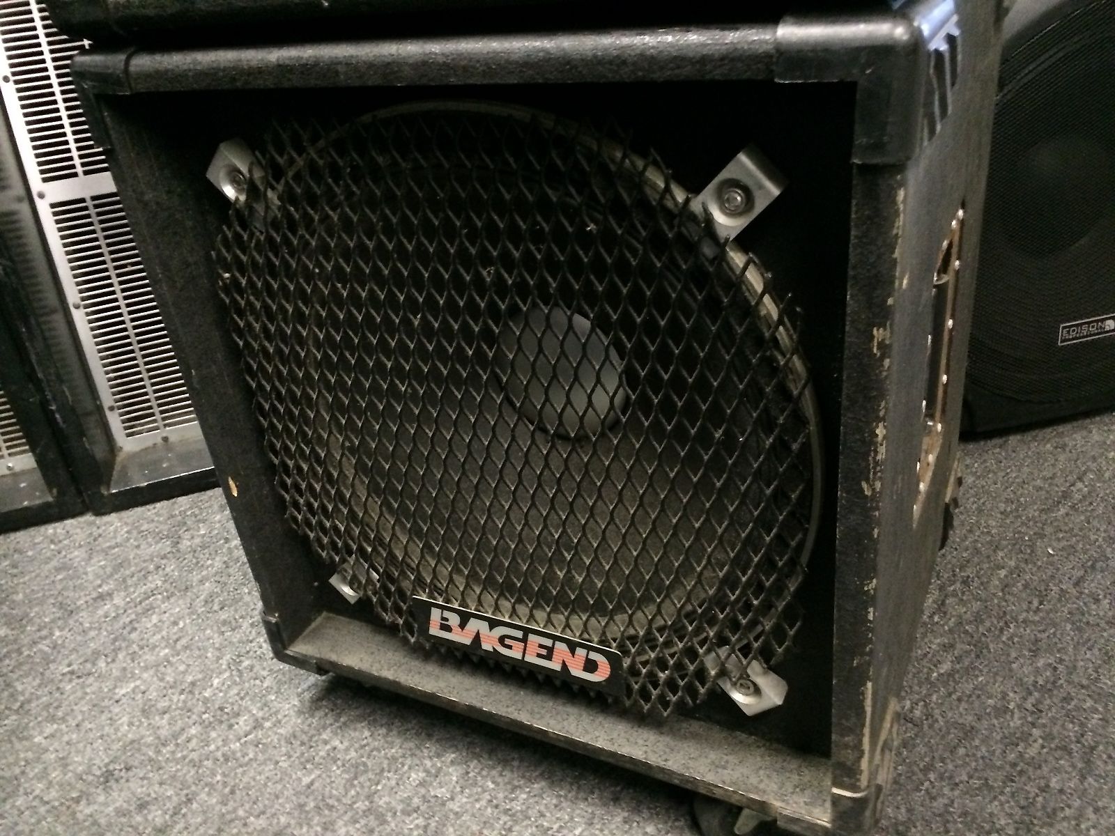 vintage bag end speakers Briones