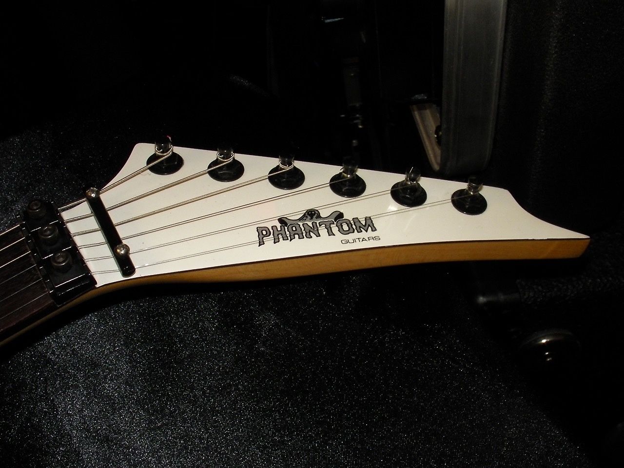 Phantom Guitars