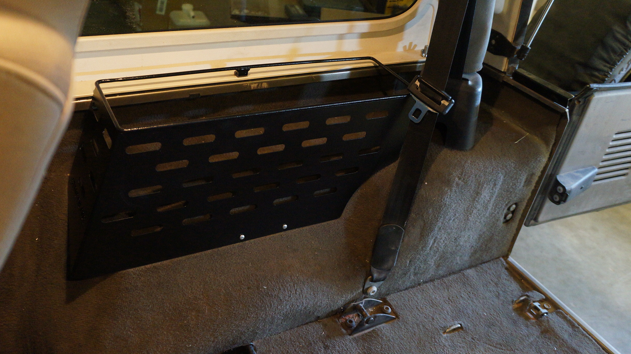 TJ Over the Fender Storage Stinger Jeep Interior Storage