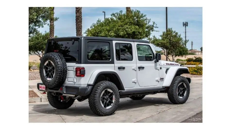 2 Door vs 4 Door Jeep (Which Wrangler is Better?)