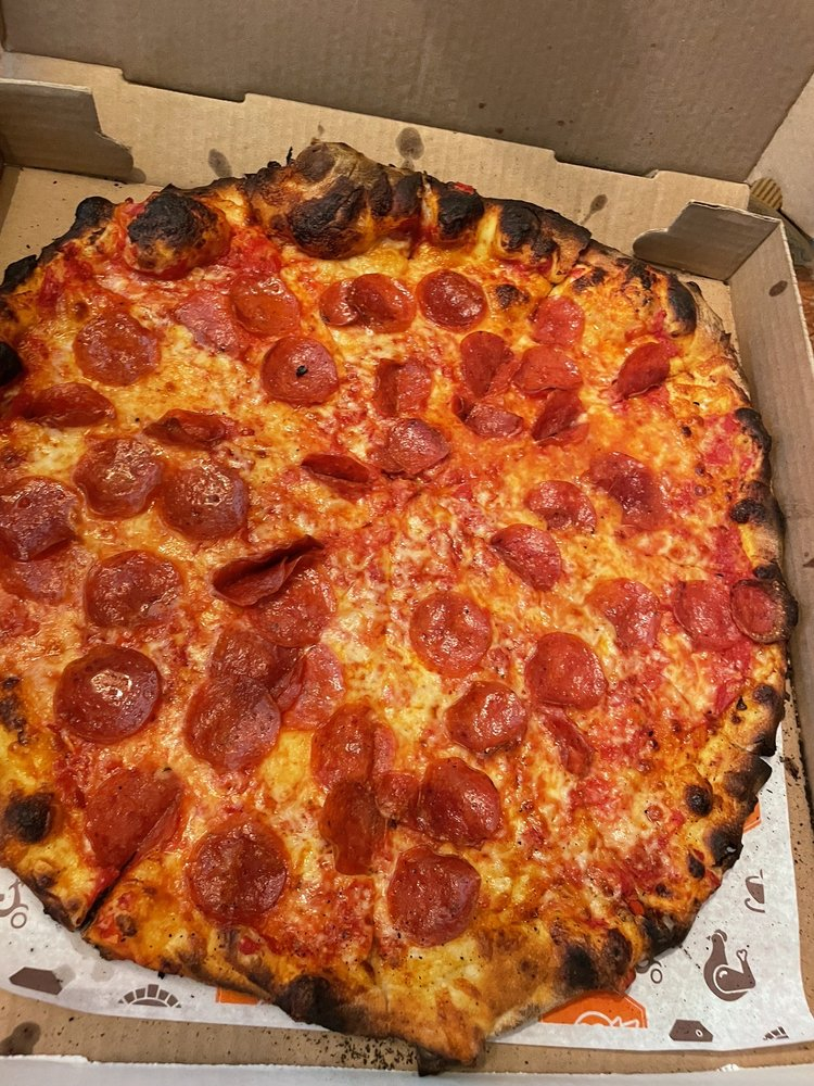 DISH OF THE WEEK (Sunday 1/7/24 AhBeetz New Haven Pizza Delray Beach) Jeff Eats