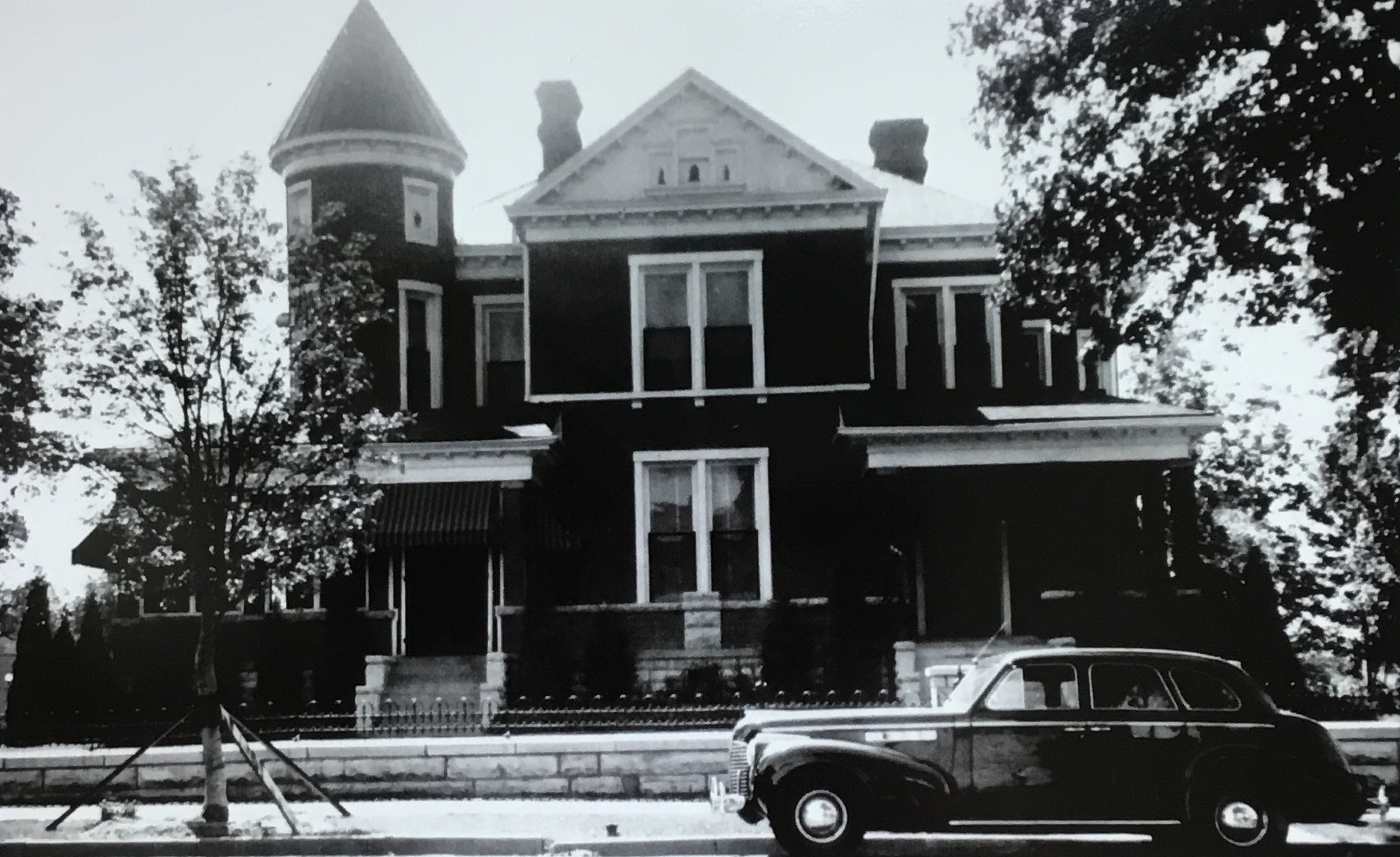 The Colonel Darwin W. Marmaduke House Jefferson City Magazine