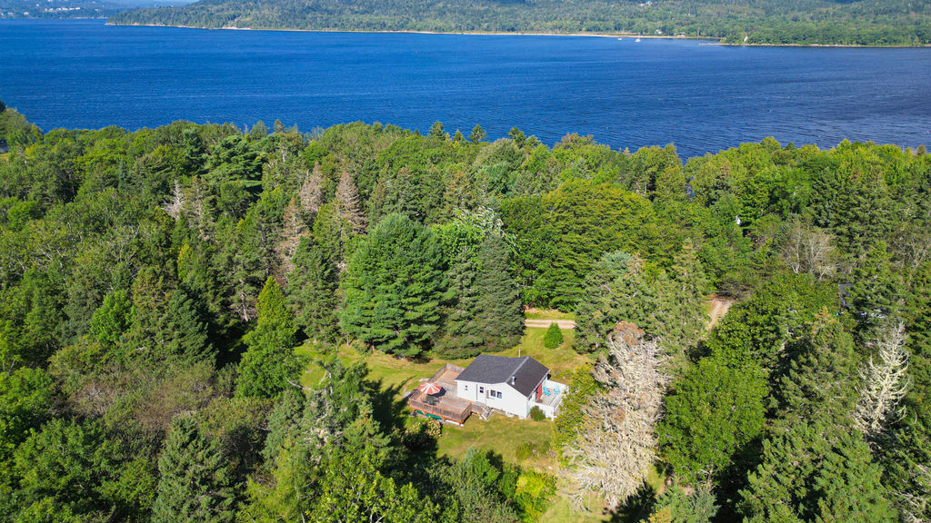 Cedar Shake Colourful Island Living Rothesay Real Estate