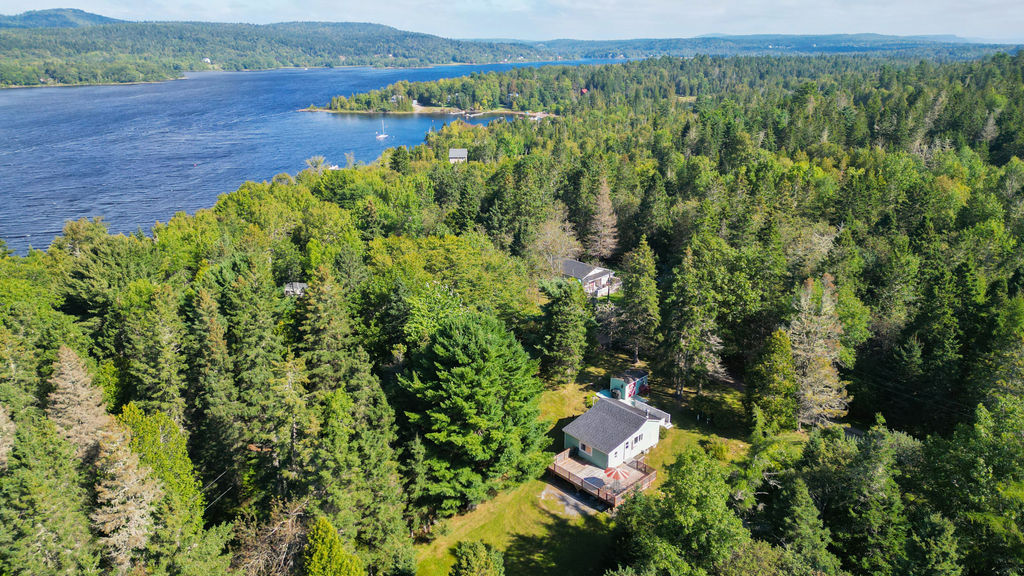 Cedar Shake Colourful Island Living Rothesay Real Estate