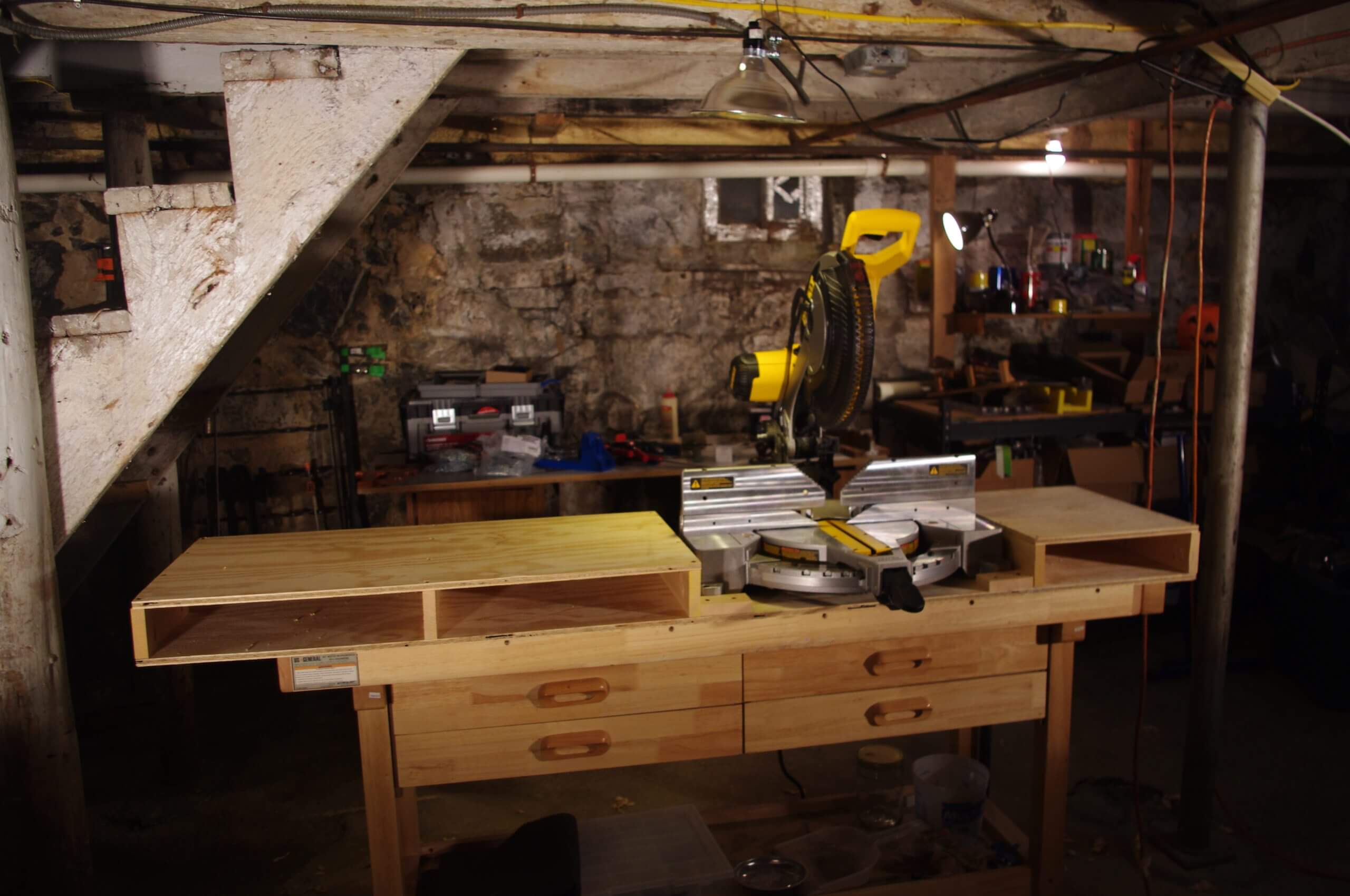 How to make a portable miter saw table - Jeff's DIY Projects