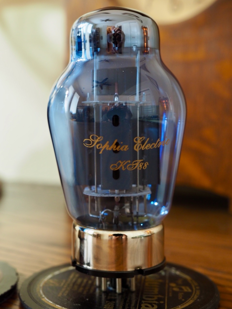 First Listen The Sophia Electric Blue Glass KT88ST in the Leben CS600X Integrated Amplifier