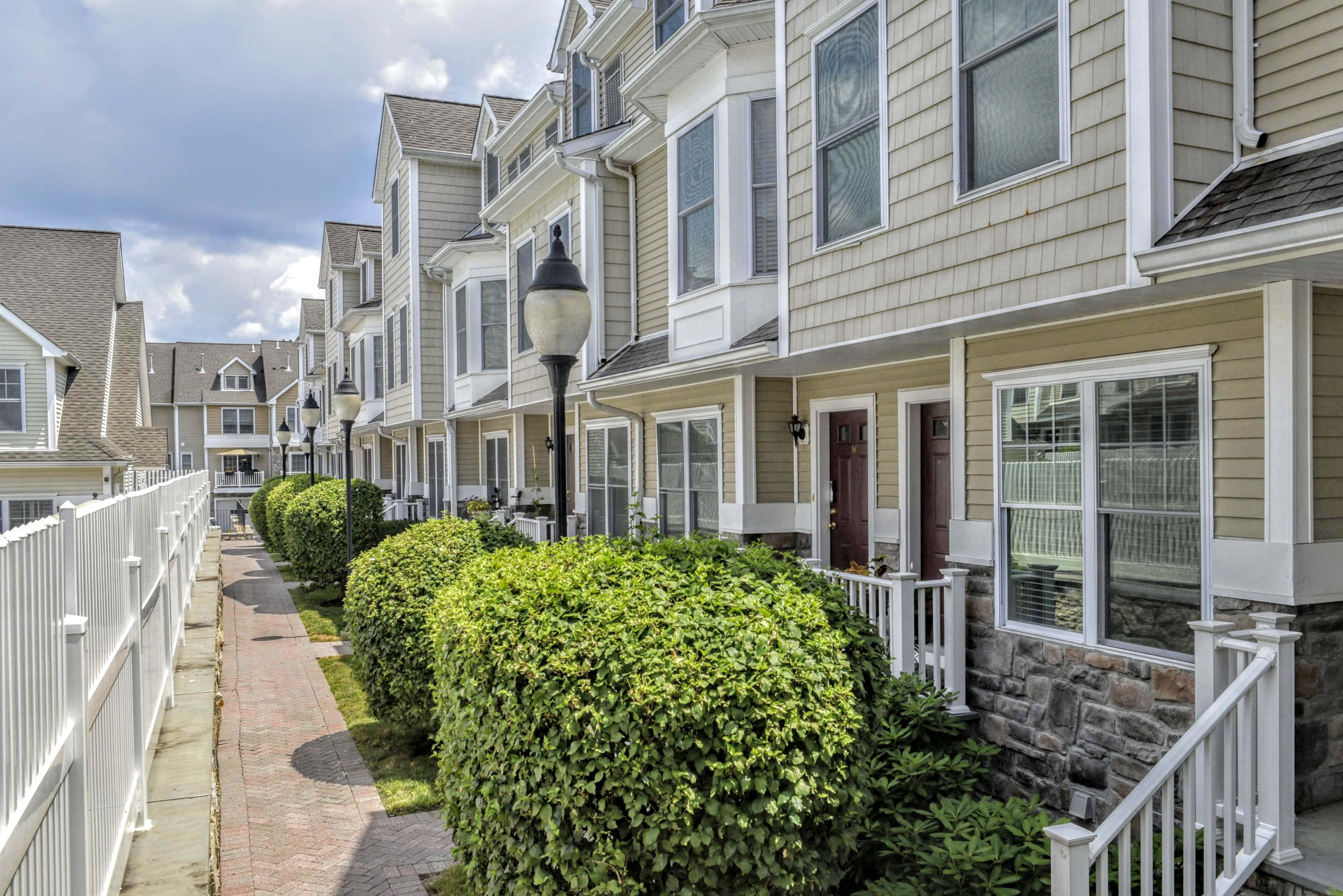 85 Camp Avenue Unit 9i, Stamford CT Jeff Wirz Realty Group