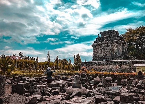 10 Gambar Candi Mendut Magelang, Harga Tiket Masuk Lokasi Sejarah Peninggalan Kerajaan | Jejakpiknik.com