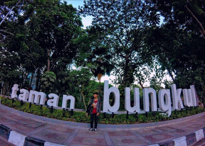 10 Foto Taman Bungkul di Surabaya Malam Hari, Harga Tiket Masuk Lokasi 2020 Sejarah Alamat