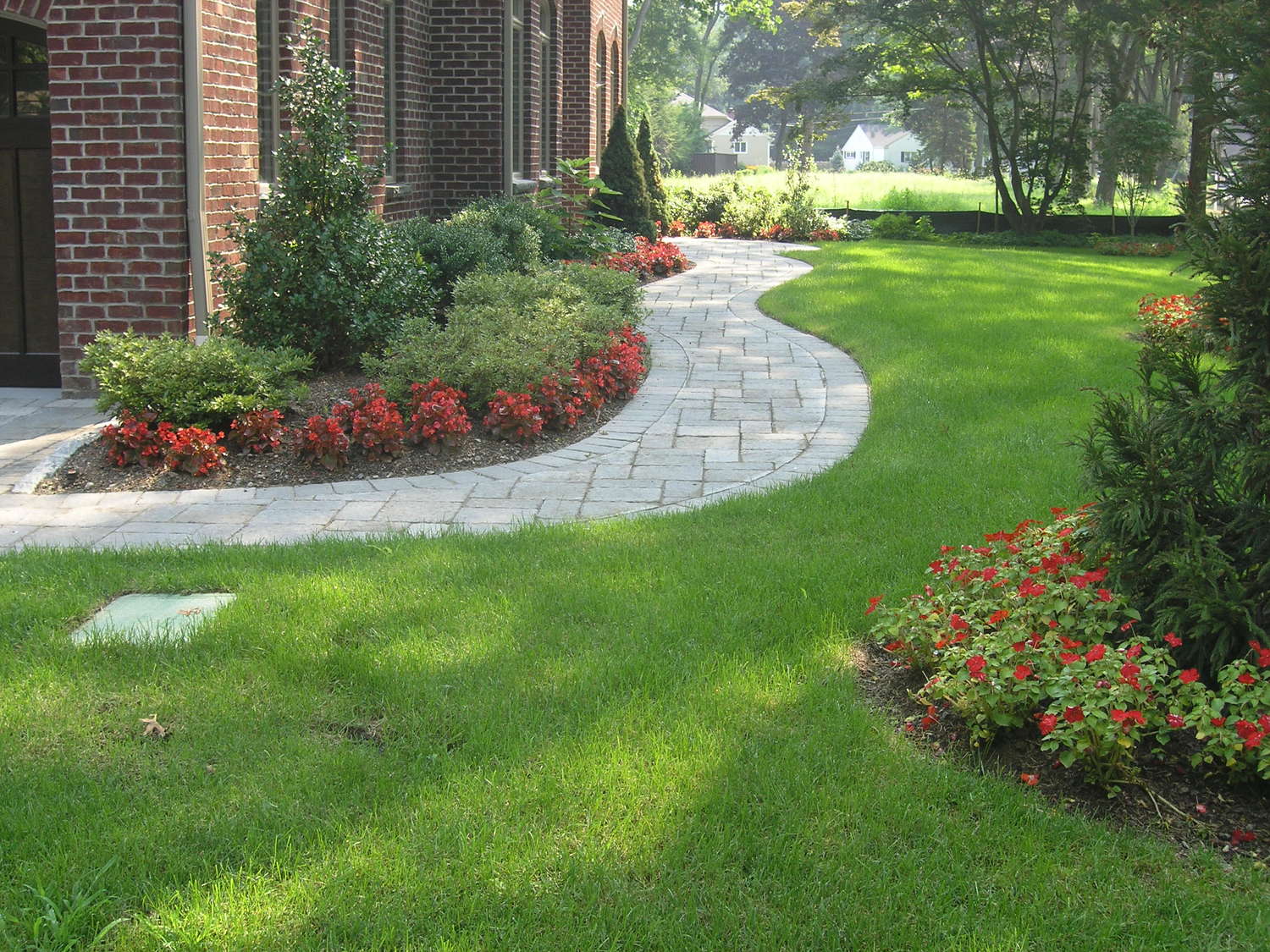 J&E Landscaping and Lawn Care Services