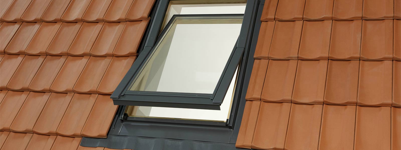 Dakea Roof Windows Liverpool's Major Supplier JEM Centres