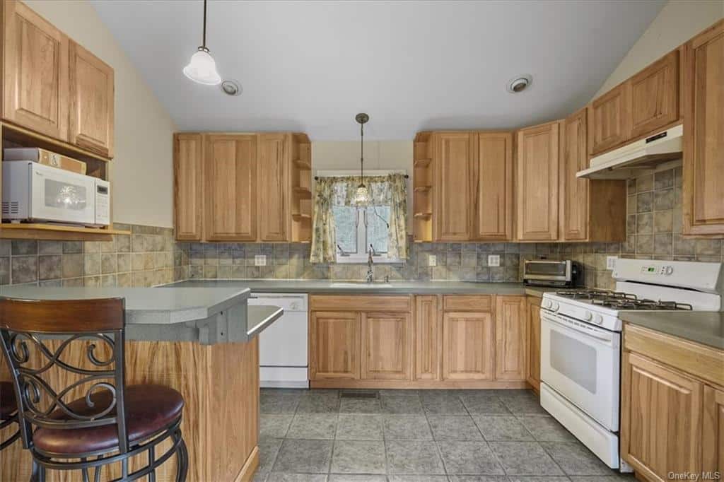 9 Conklin Road, Warwick, NY