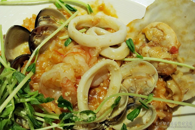 [捷運市政府站美食] Move Deluxe 燄●全台第一家鳥籠座位景觀餐廳●超值早午餐●義大利麵●義式燉飯●日式串燒●紐西蘭咖啡台灣總代理