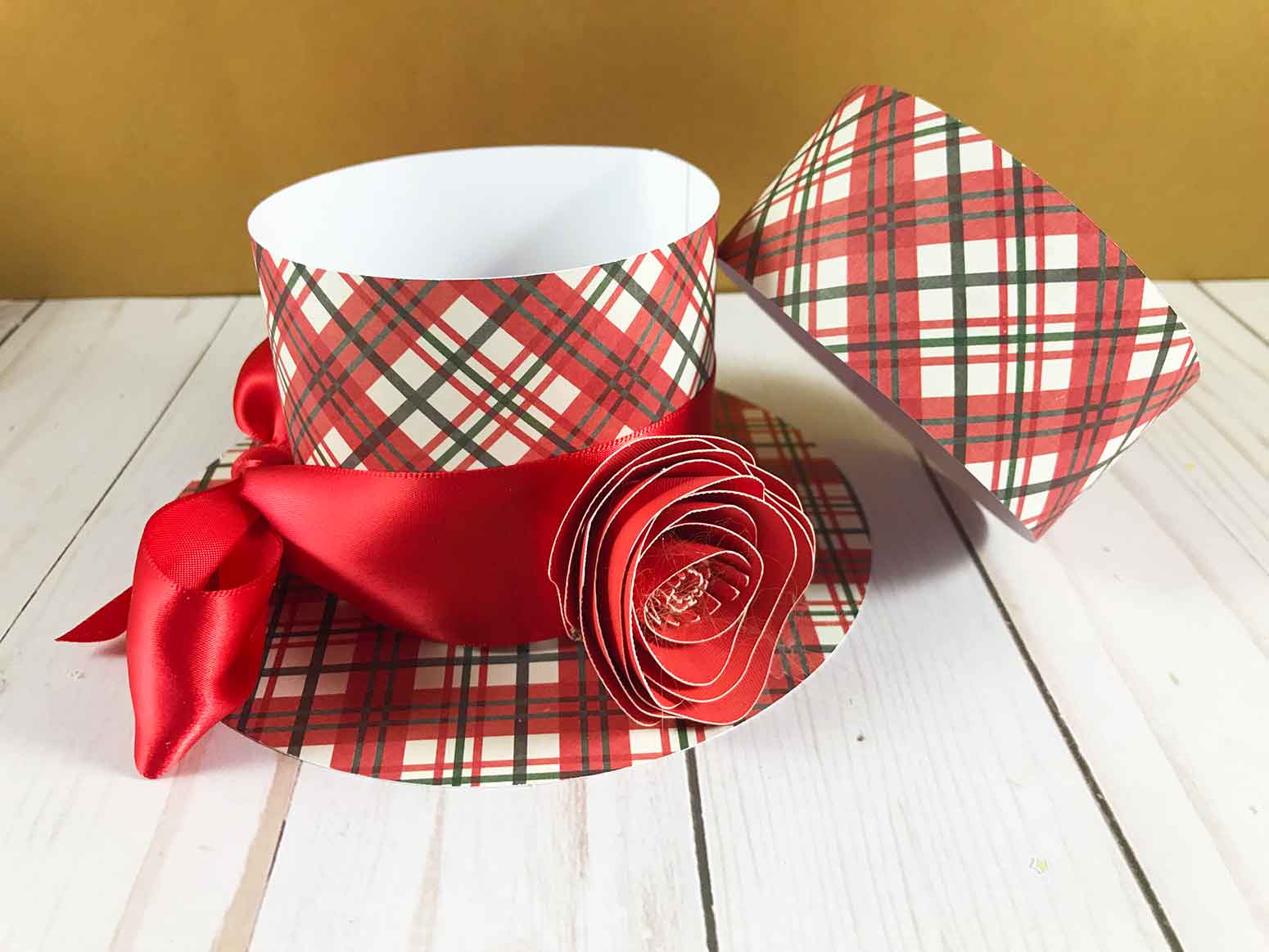 Mini Top Hat Gift Box & Fascinator Jennifer Maker