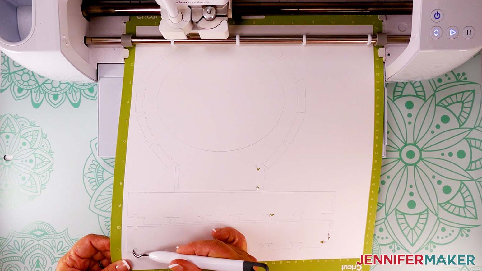 3D Lighted Pumpkin Shadow Box for Halloween! Jennifer Maker