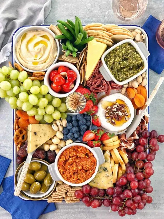 20 Best Thanksgiving Charcuterie Board Ideas JENNIFER MAUNE