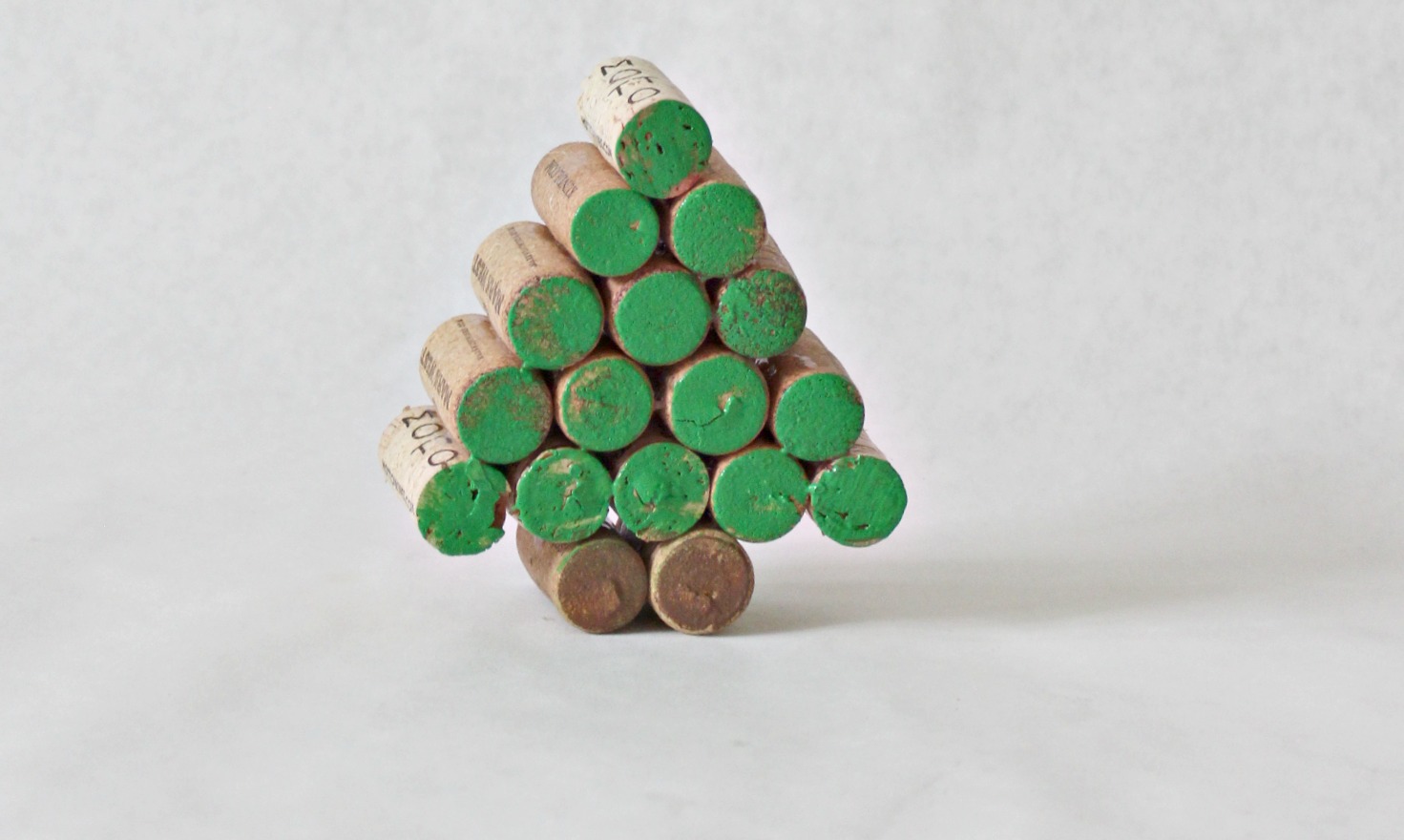 DIY Wine Cork Christmas Tree Craft