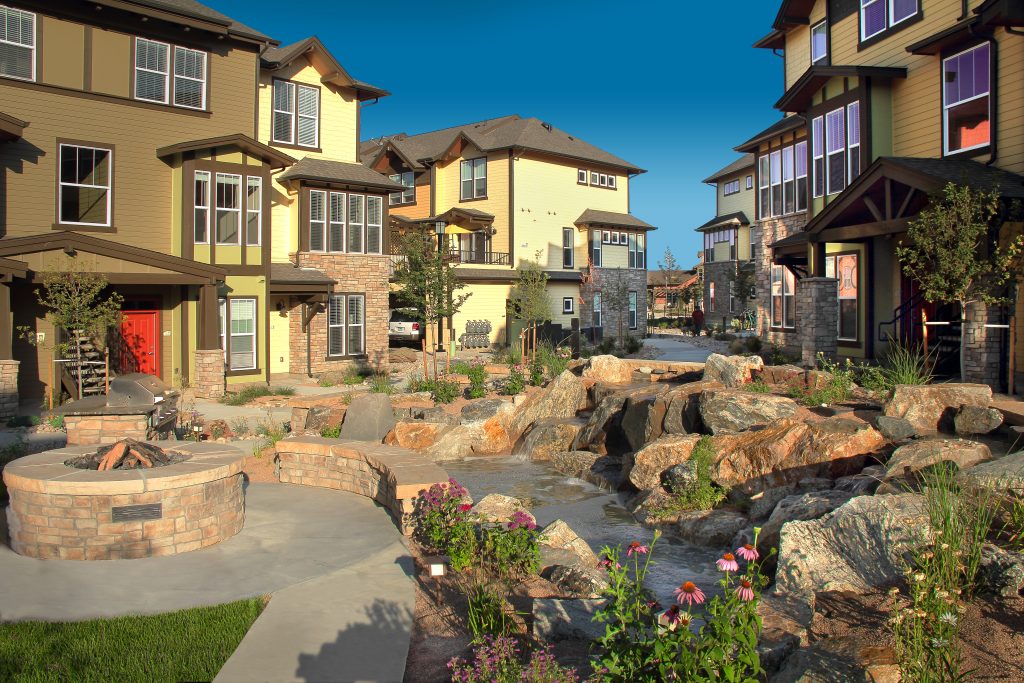 Lake Vista Apartments