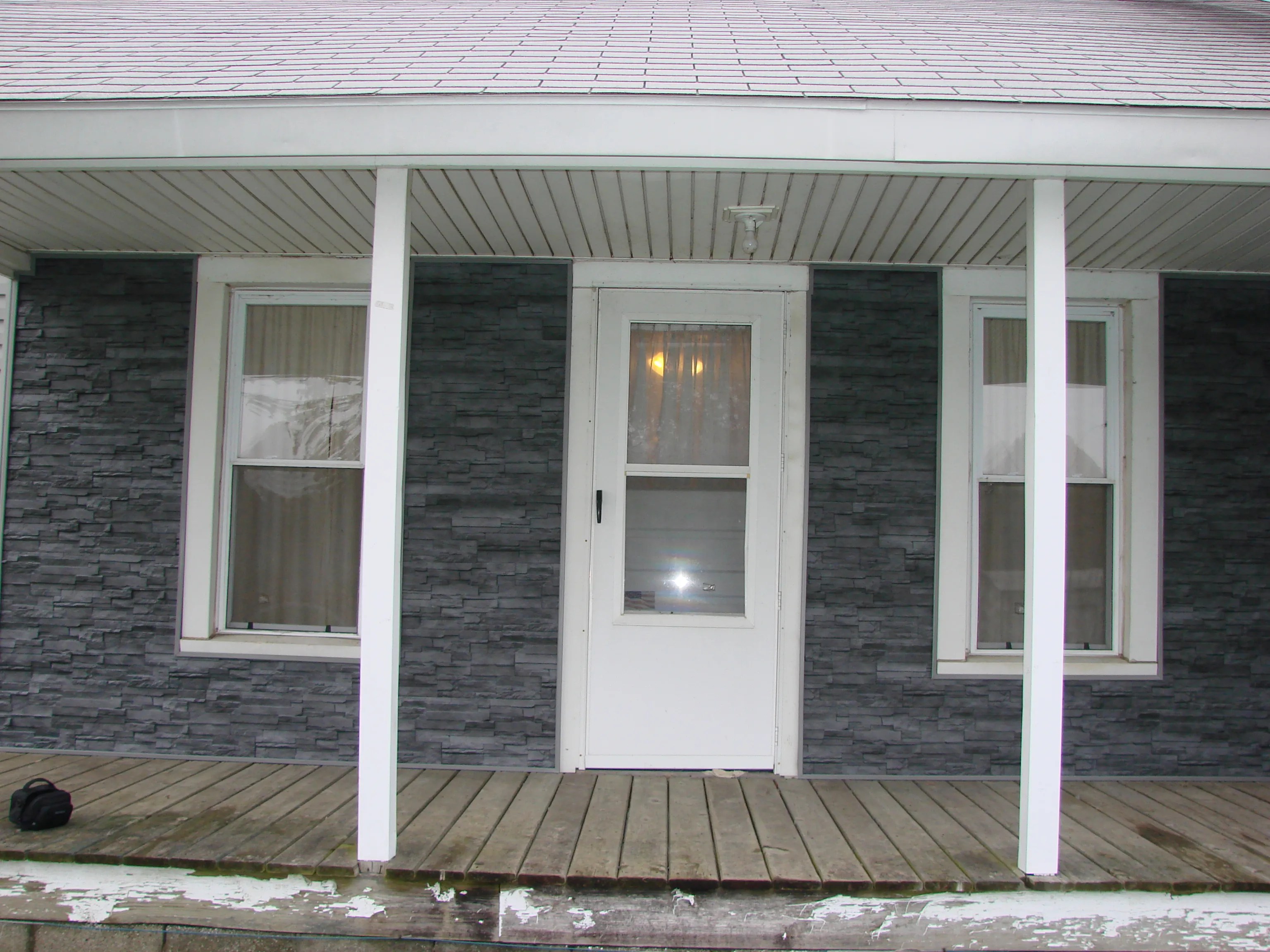 Dry Stack Stone Siding (Vinyl) Sherwood, Ohio
