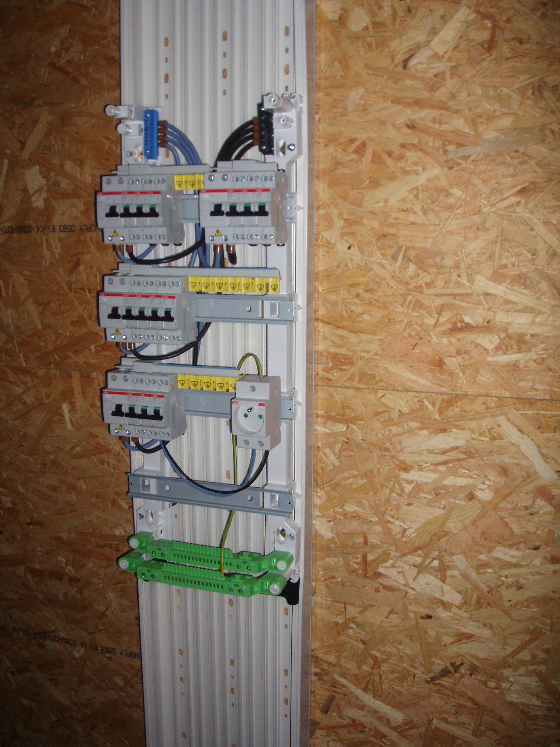 Electricite Mob 25 La Maison Dans Les Pres