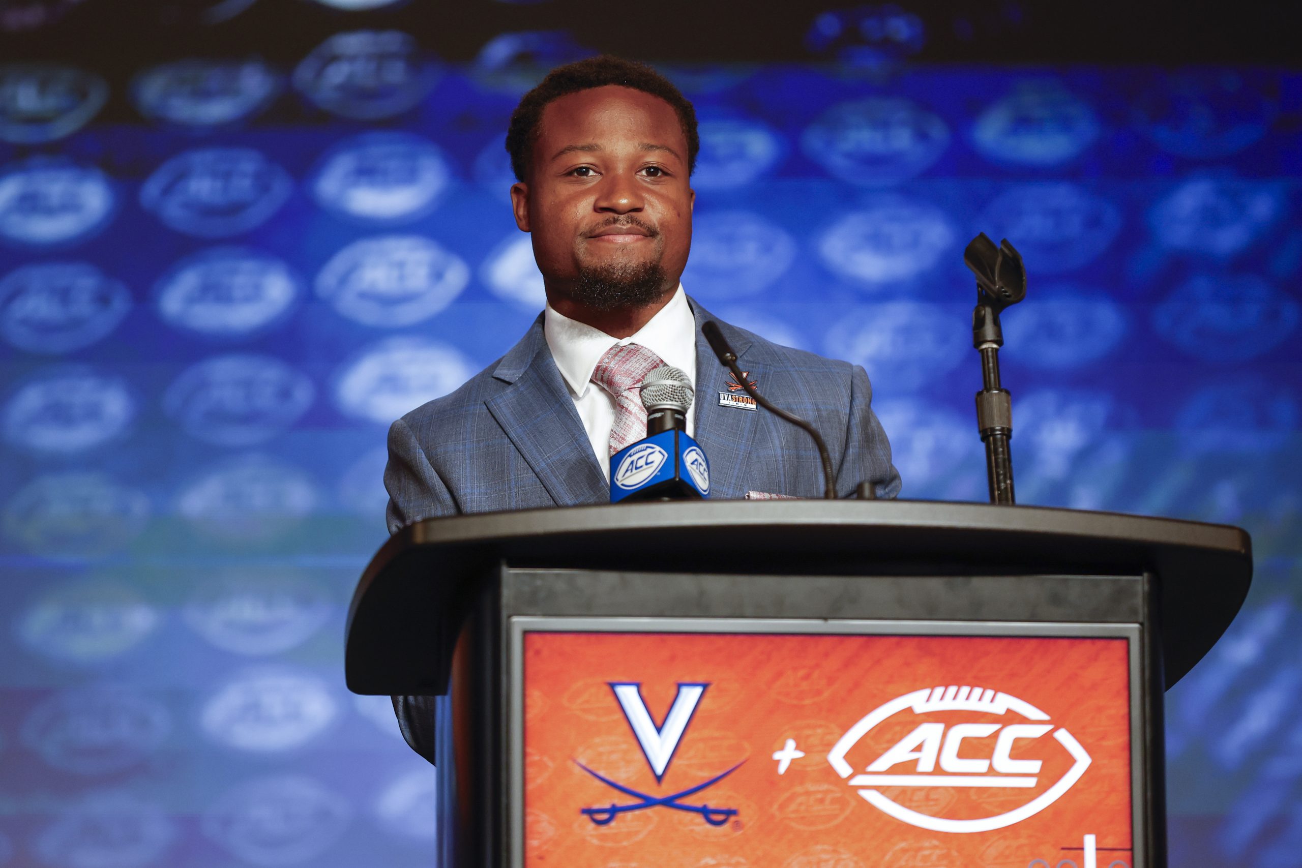 UVA RB Perris Jones draws inspiration from roommate Mike Hollins