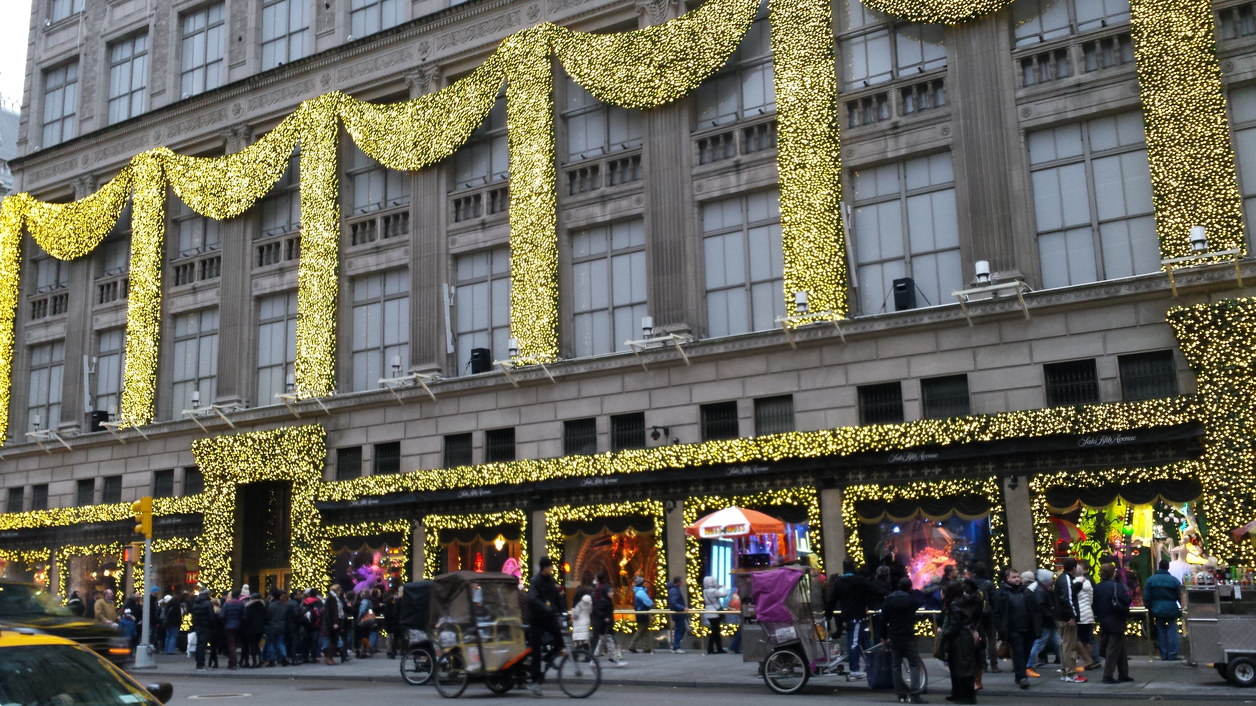 5th Avenue Christmas Windows 2023 New York City Holiday Windows Sak's Fifth Avenue Jersey Kids