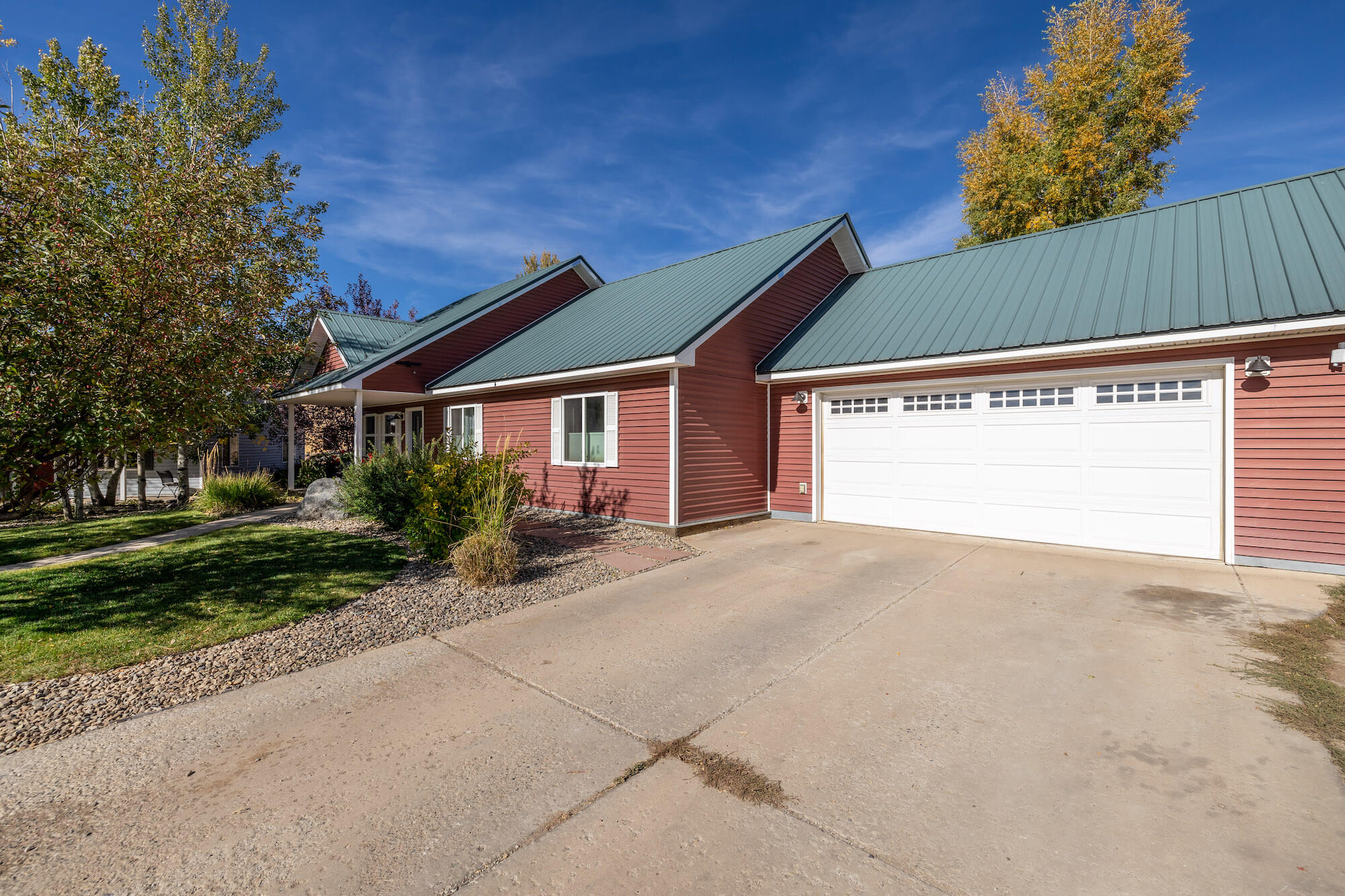 Buying and Seling Gunnison CO Real Estate Signature Properties