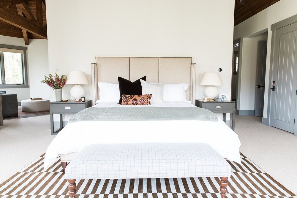 How to Make Your Bedroom Look and Feel Like a Hotel JESSICA ELIZABETH