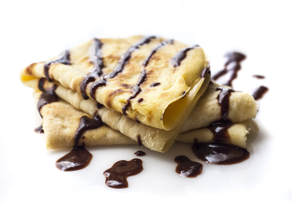 Crepes de chocolate, un delicioso postre listo para consumir