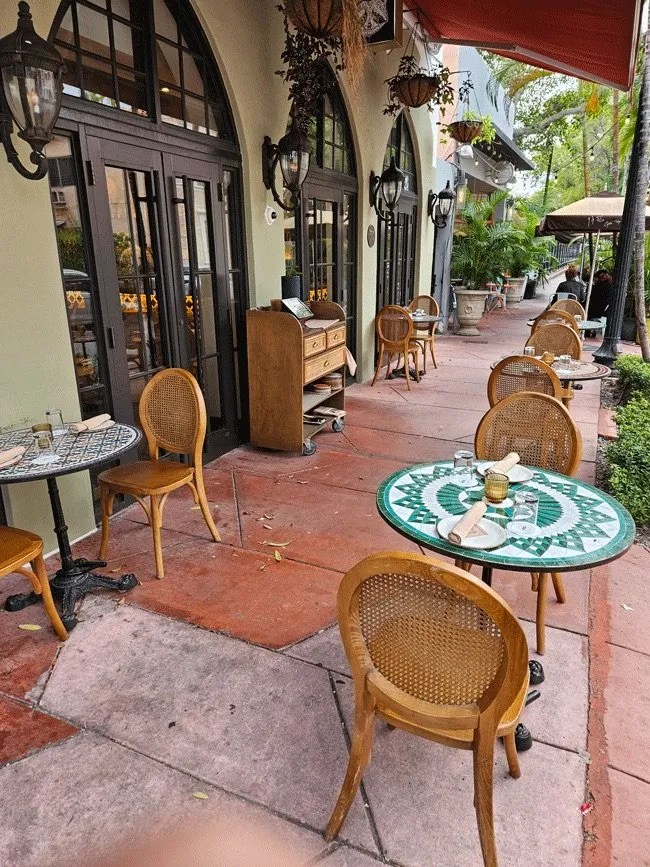 Tropezon Miami Beach, FL Dog Friendly Restaurant