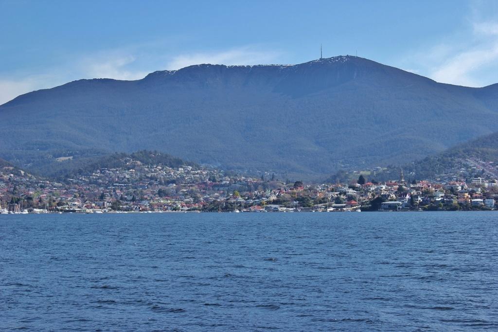 Hiking down Mount Wellington in Hobart Jetsetting Fools