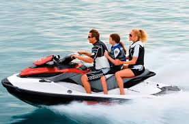A Beginner's Guide To Riding A Jet Ski [Ultimate Tips]