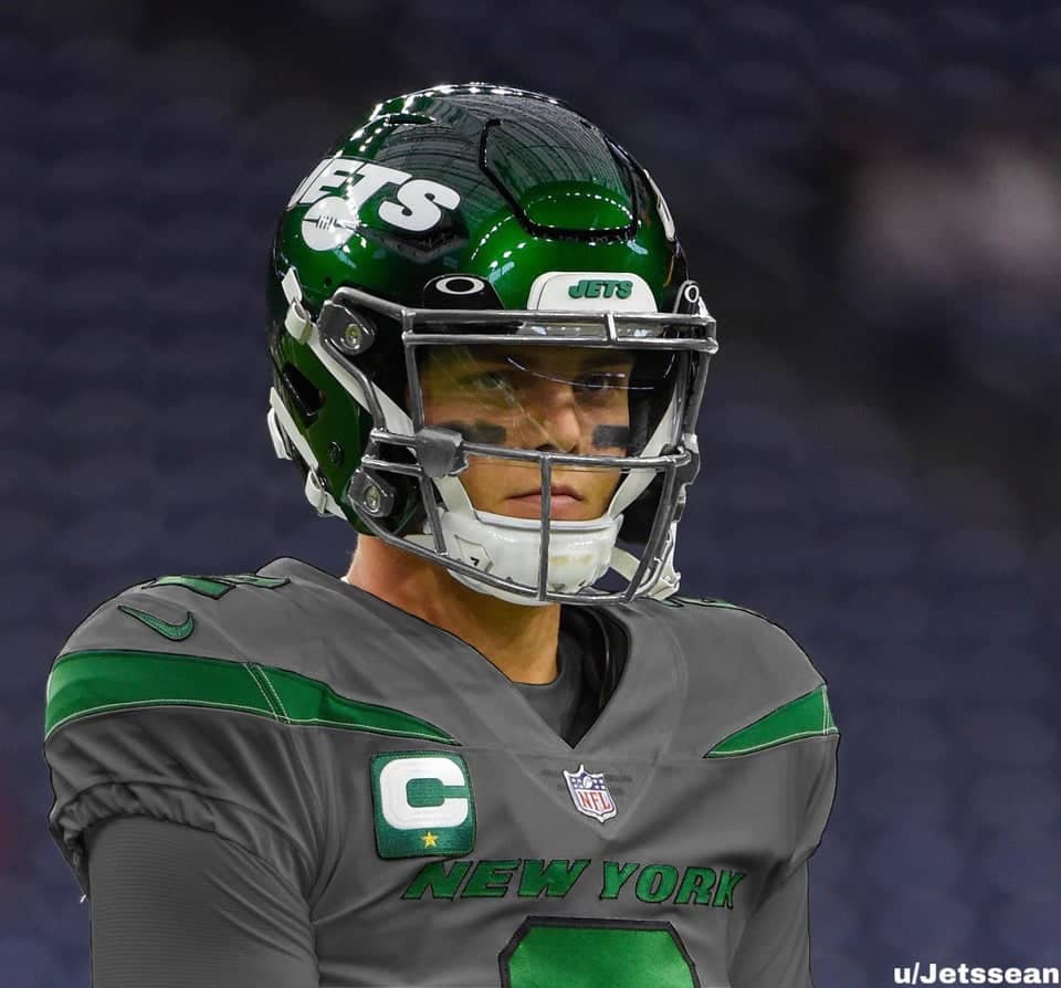 Zach Wilson in a gray Jets uniform looks quite interesting
